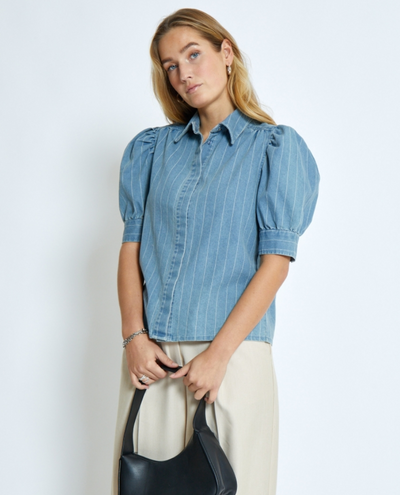 Minus Pria Light Denim Shirt