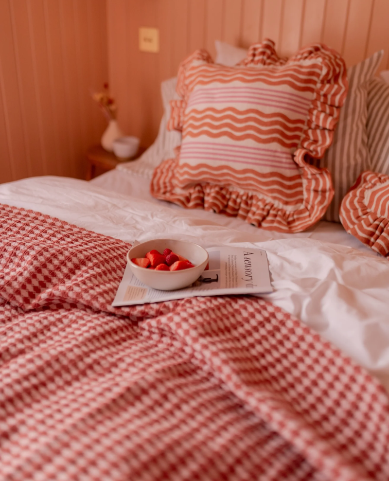 TBCo. Pink Argyle Diamond Cotton Throw