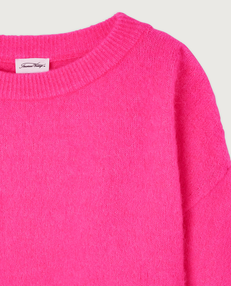 american vintage women's bright barbie fluro pink knitted pullover sweater jumper with long sleeves close up